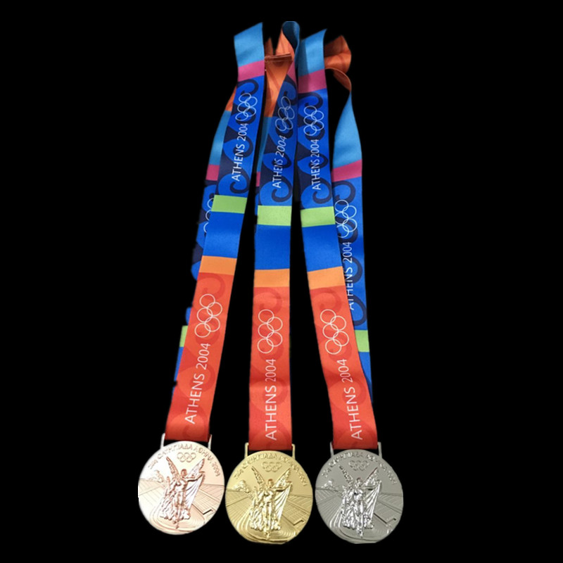 The 2004 Athens Olympic games Championship gold silver bronze medal badge collectible art coin badge with Ribbon 60 mm diameter
The 2004 Athens Olympic games Championship gold silver bronze medal badge collectible art coin badge with Ribbon 60 mm diameter