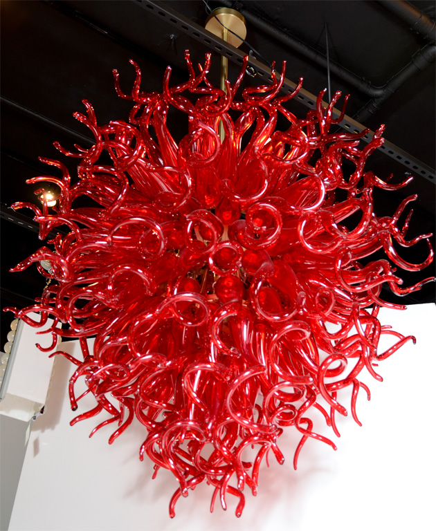 Red Colored Glass Flower Chandelier LED Light Hand Blown Glass Chandelier Drop Shape Glass Pendant for Banquet Wedding Art Decoration