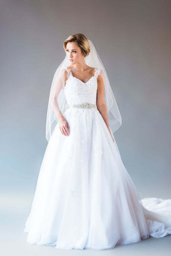 New Hot Mantilla 2T Knee White Ivory For Wedding Dresses Veil Wedding Veil Embroidery Eage With Comb