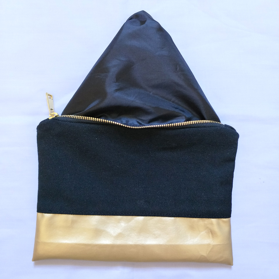 natural cotton canvas cosmetic bag with waterproof gold leather bottom matching color lining gold zip 7x10in makeup bag factory