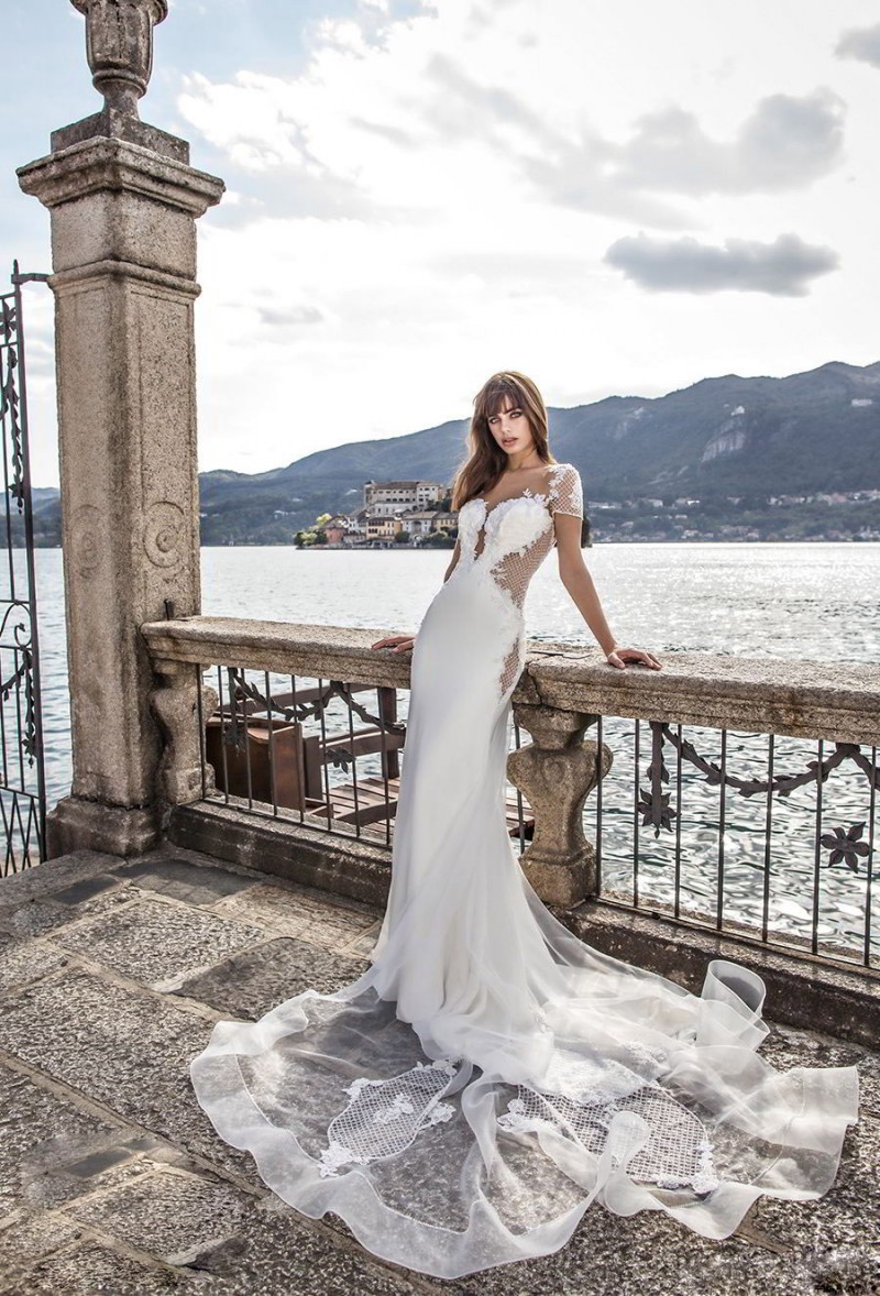 Sexy Mermaid Wedding Dresses Free Shipping Short Sleeves Appliques Bridal Gowns Sweep Length Sheer Neck Illusion Wedding Dress