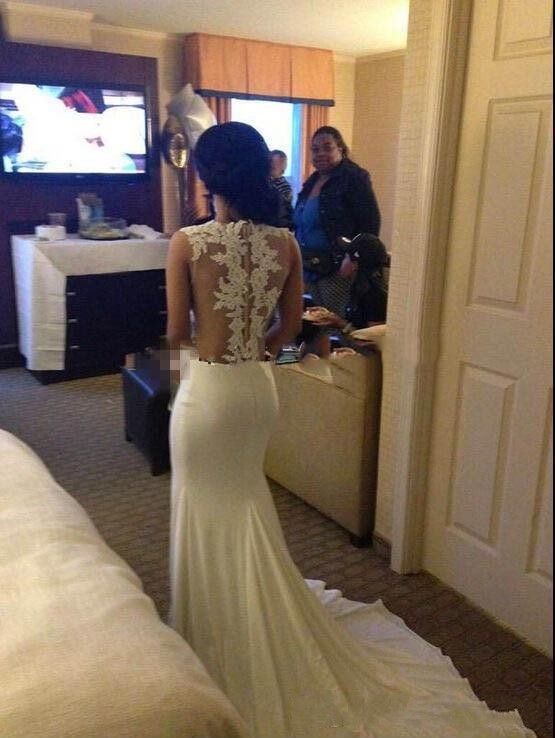 Evening Dresses Wear 2016 Jewel Neck White Lace Appliques 2K16 Prom Dress Mermaid Illusion Sheer Back Long Court Train Formal Party Gowns
