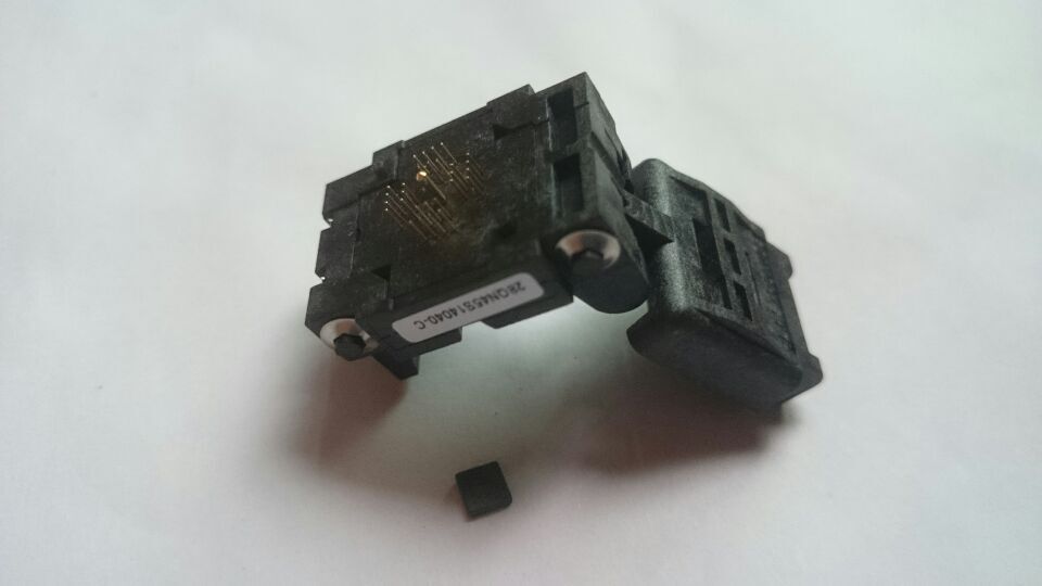 Plastronics QFN28PIN IC TEST SOCKET 28QN45S14040 0.45mm PITCH 4x4mm PLUS CENTER PIN