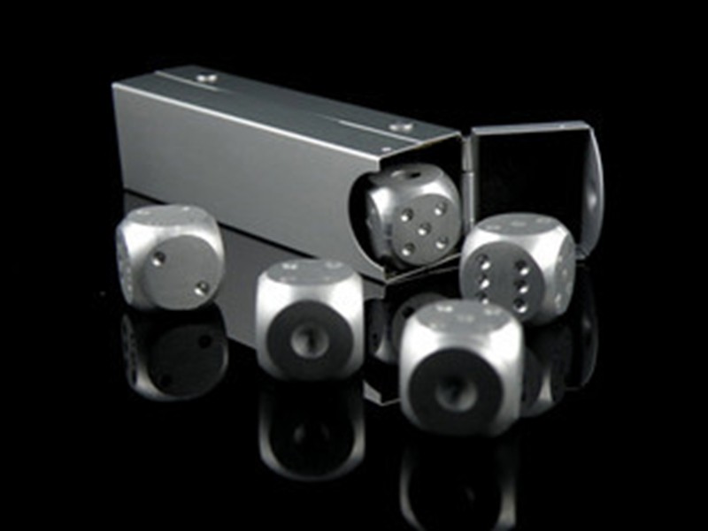 5pcs * 16mm Pure Aluminum Dice With Aluminium Alloy Rectangular Box Dice Set Party Drinking Games Gift Dices Sets Good Price 5pcs/set #S41
5pcs * 16mm Pure Aluminum Dice With Aluminium Alloy Rectangular Box Dice Set Party Drinking Games Gift Dices Sets Good Price 5pcs/set #S41