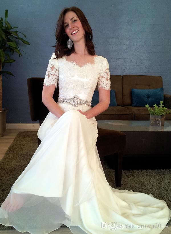 Short Sleeves Lace Modest Wedding Dress With Illusion Beaded Crystal Waist Tulle A-line Buttons Back Chiffon Wedding Gowns