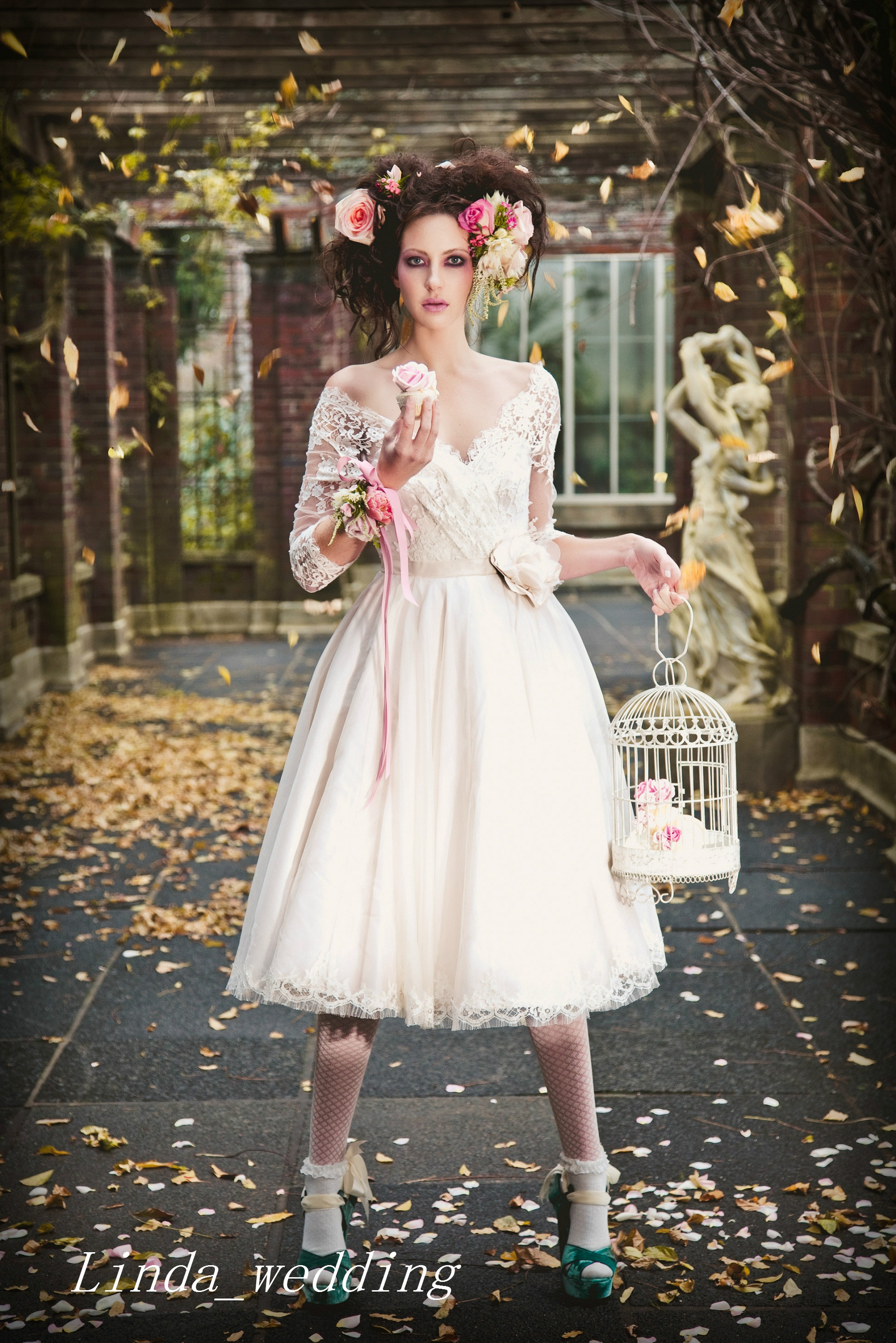 Vintage Tea Length Wedding Dresses With Sleeves Graceful Ivory A Line Lace Reception Wedding Dress Bridal Party Gowns