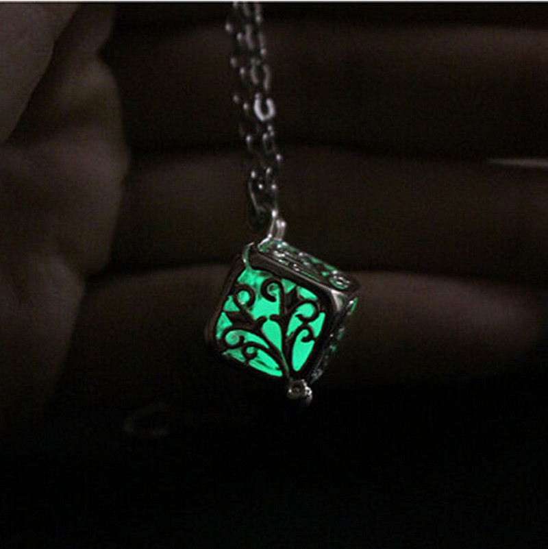 Wholesale-Steampunk Pretty Magic Round Fairy Locket Glow In The Dark Pendant Necklace Gift Glowing Luminous Vintage Necklaces P1176