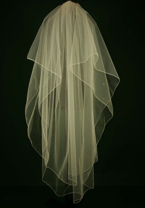 New Top Quality Best Selling Elegant Fingertip White Ivory Beaded Edge veil Mantilla Bridal Head Pieces For Wedding Dresses