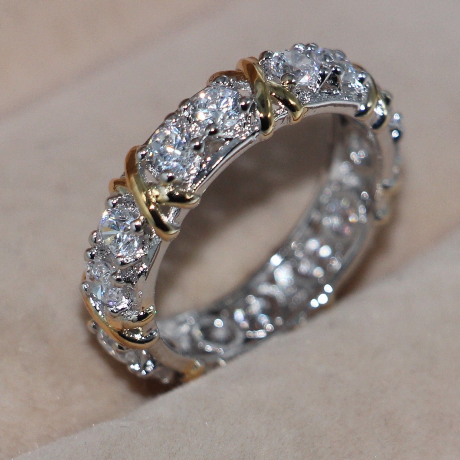 Size 5-11 Victoria Wieck Handmade 925 Silver filled Overlay White Sapphire Wedding CZ Diamond Cross band Rings for women love gift gift
Size 5-11 Victoria Wieck Handmade 925 Silver filled Overlay White Sapphire Wedding CZ Diamond Cross band Rings for women love gift gift