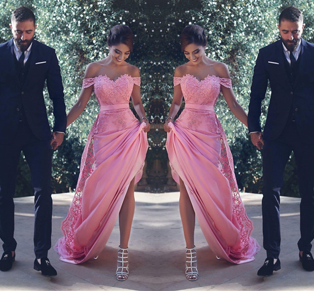 Sexy Off The Shoulder Bridesmaid Dresses Long With Lace Appliques Sash A Line Wedding Guest Dress Maid of Honor Women Cocktail Gowns 
Sexy Off The Shoulder Bridesmaid Dresses Long With Lace Appliques Sash A Line Wedding Guest Dress Maid of Honor Women Cocktail Gowns