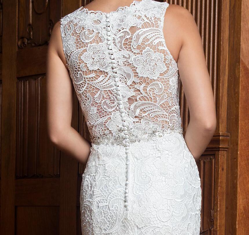 Vintage Lace wedding dress features jewel neck line illusion back with zipper and buttons closure Wedding Dresses robe de mariée