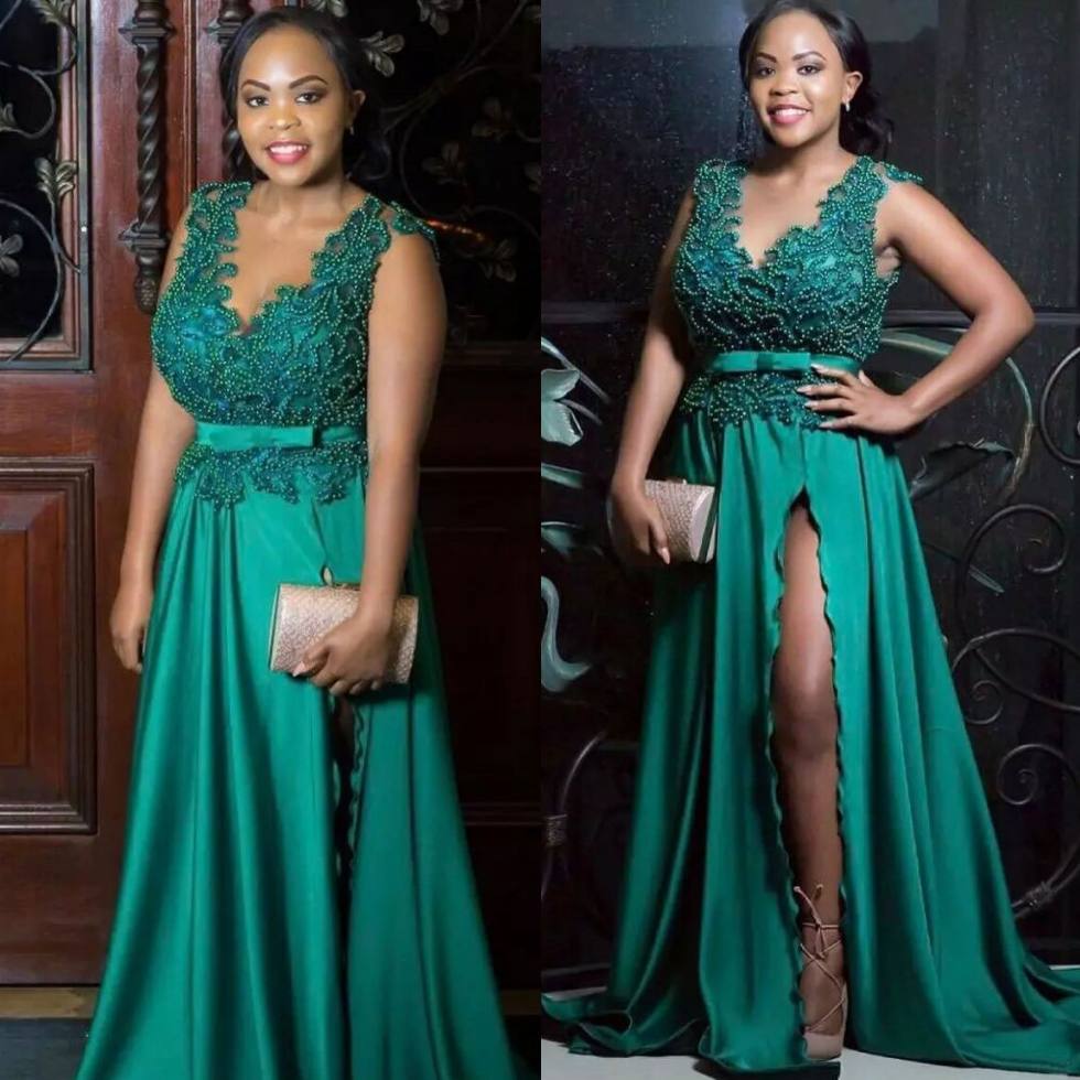 Hot Sale Beaded Plus Size Evening Dresses V Neck Split Side Prom Gowns With Sash Sweep Train A Line Formal Dress, Black
Hot Sale Beaded Plus Size Evening Dresses V Neck Split Side Prom Gowns With Sash Sweep Train A Line Formal Dress, Black