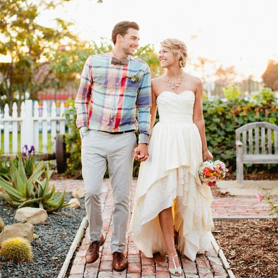 Country High Low Wedding Dresses Designer 2018 Sweetheart Western Style Custom Made Bridal Gowns Free Shipping Vestidos De Novia, Champagne
Country High Low Wedding Dresses Designer 2018 Sweetheart Western Style Custom Made Bridal Gowns Free Shipping Vestidos De Novia, Champagne
