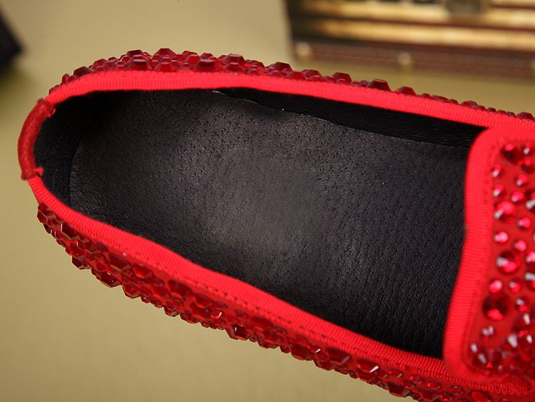 New Fashion Men Shoes Leather Shoes Men's Flats Shoes Low men Oxford Shoes Rhinestone adornment Loafers for male