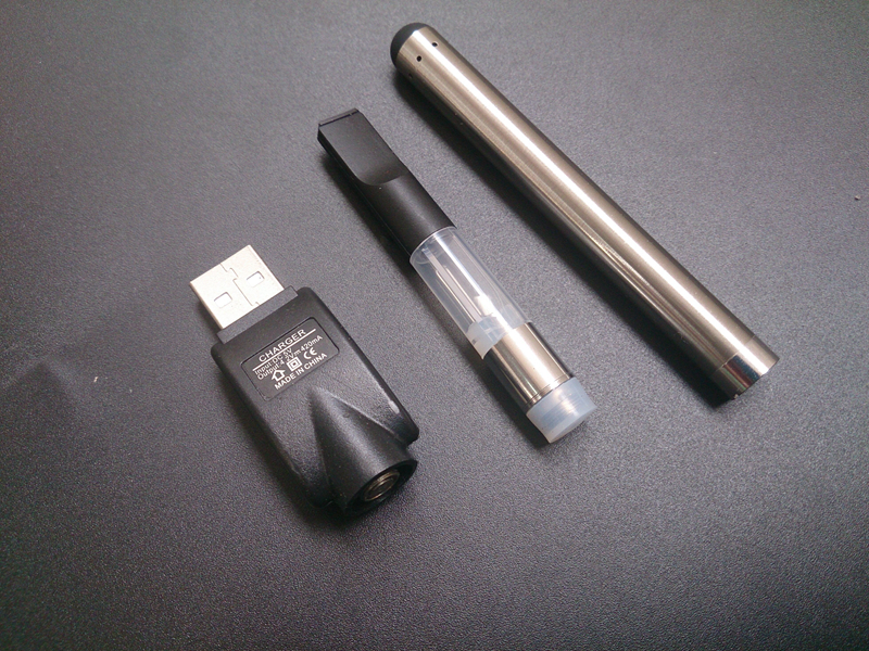 1Set BUD touch vaporizer starter kit O pen tank ce3 atomizer oil cartridge 0.5ml with 510 battery 280mah vapor pe
1Set BUD touch vaporizer starter kit O pen tank ce3 atomizer oil cartridge 0.5ml with 510 battery 280mah vapor pe