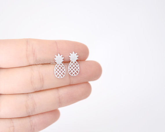 30Pair Cute Tiny Pineapple Earrings Lovely Ananas Earrings Simple Funny Outline Fruit Stud Earrings for Women Minimalist