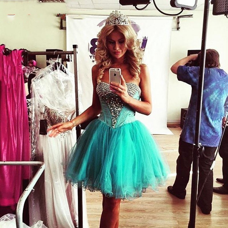 2016 New Girl Short Rhinestones Homecoming Dresses Sweetheart Neck Mini Length Formal Party Gowns Organza Ruffles Cocktail Dress Sweet 16, Sage
2016 New Girl Short Rhinestones Homecoming Dresses Sweetheart Neck Mini Length Formal Party Gowns Organza Ruffles Cocktail Dress Sweet 16, Sage