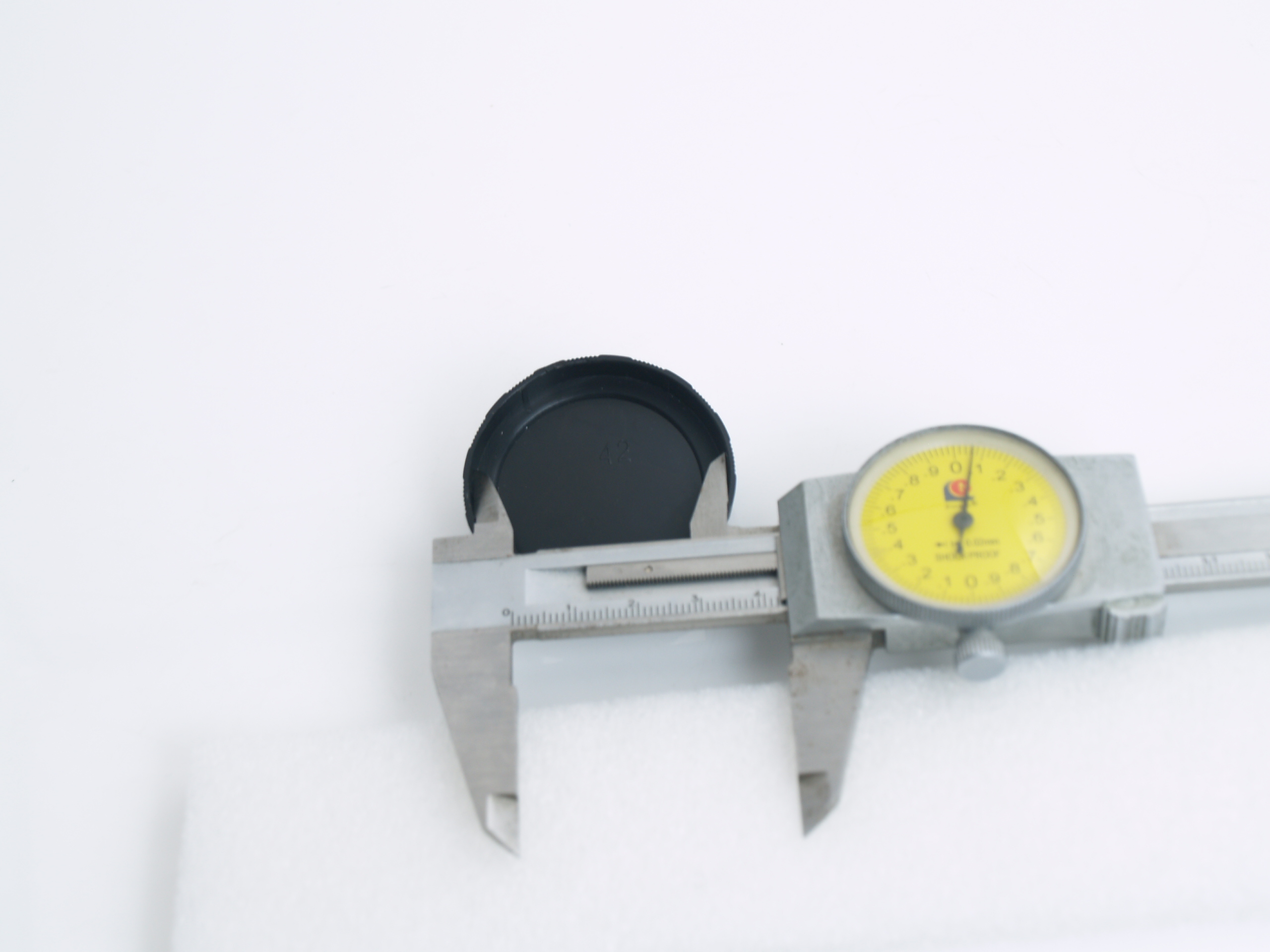 M42 42Mm Plastic Le… - image