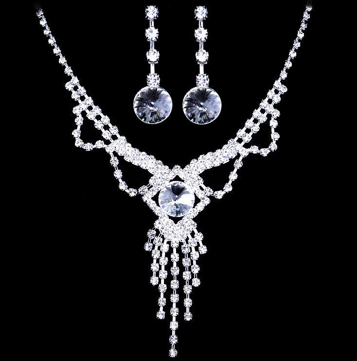 Four pcs jewelry set Crystal Wedding Crown Earrings Necklace Tiaras rings bracelet Accessories one set include four pcs HT123