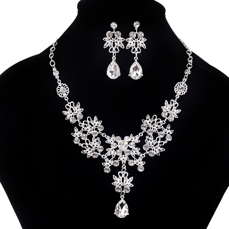 2022 Fashion Crystal Adjustable Bridal Jewelry Sets Wedding Rhinestone Necklace Earrings Jewelry Set Cheap Wedding Accessories
2022 Fashion Crystal Adjustable Bridal Jewelry Sets Wedding Rhinestone Necklace Earrings Jewelry Set Cheap Wedding Accessories