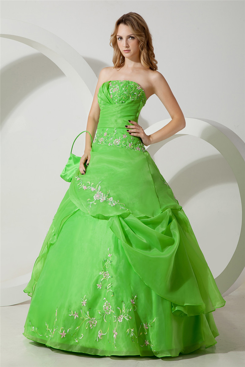 2017 New Fashion Green Embroidery A-Line Quinceanera Dress with Sequin Beasing Organza Plus Size Sweet 16 Dress Vestido Debutante Gowns BQ66