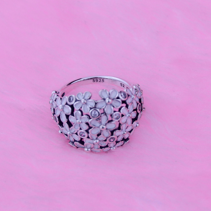 Fit for pandora jewelry Authentic 925 sterling silver rings with cubic zirconia Silver Daisy Ring White Enamel DIY charms European style new
Fit for pandora jewelry Authentic 925 sterling silver rings with cubic zirconia Silver Daisy Ring White Enamel DIY charms European style new