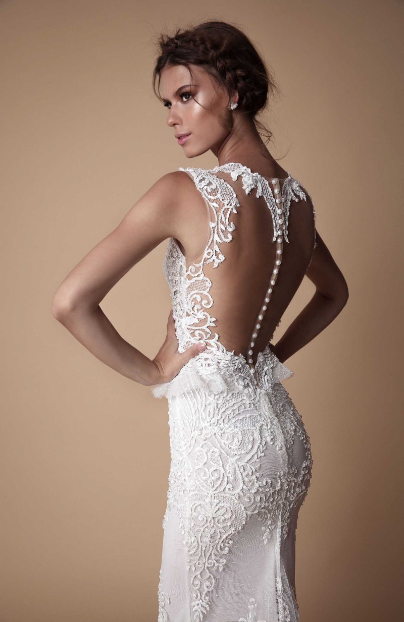 Newest Berta Wedding Dresses Deep V Neck Sleeveless Unique Designer Lace Applique Sexy Boho Wedding Dress Sweep Train Cheap Bridal Gowns