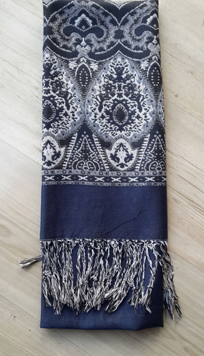2016 heart-shaped womens autumn winter Wraps shawls Scarf Neckscarf headscarf Hijabs abt 260grams 9 pcs/lot #3999
2016 heart-shaped womens autumn winter Wraps shawls Scarf Neckscarf headscarf Hijabs abt 260grams 9 pcs/lot #3999