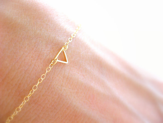 10PCS- B029 Tiny Open Triangle Bracelets Chevron Triangle Outline Bracelet Simple Hollow Line Geometric V Bracelets for Women
10PCS- B029 Tiny Open Triangle Bracelets Chevron Triangle Outline Bracelet Simple Hollow Line Geometric V Bracelets for Women