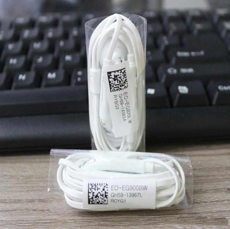 S6 In-ear Earphone Stereo Headset Headphone with Wire Cable Remote Mic Control Earbuds For samsung galaxy S6 / edge G9200 S5 wholesale
S6 In-ear Earphone Stereo Headset Headphone with Wire Cable Remote Mic Control Earbuds For samsung galaxy S6 / edge G9200 S5 wholesale