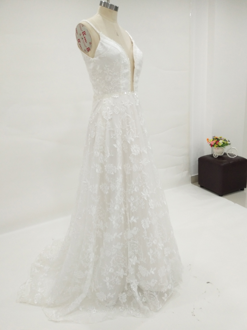 Romantic 2017 Real Photo Lace Spaghetti Wedding Dresses Cut-Out Back Lace Up Sheer Deep V Neck Long Bridal Gowns Custom Made China EN81814