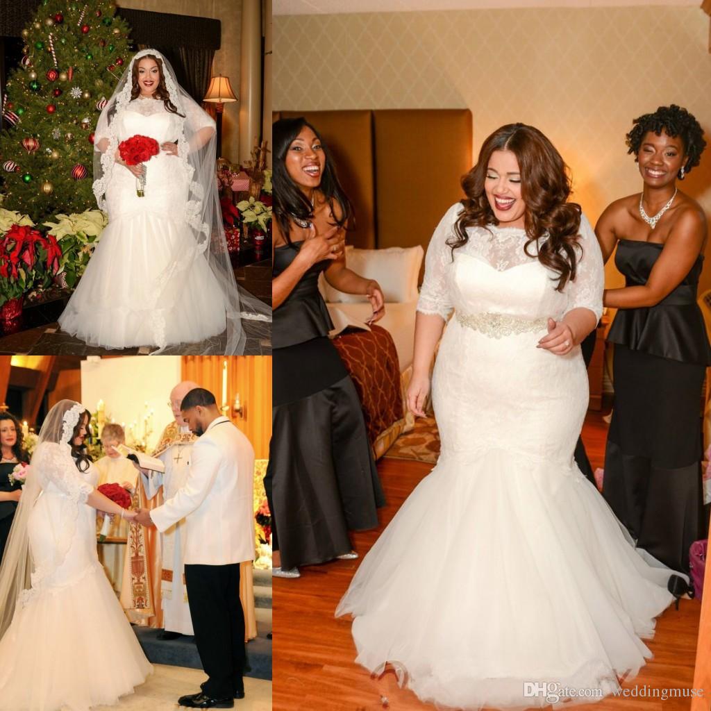 Robes de mariée Sirène plus Taille 2021 Vente chaude Robes de mariée 1/2 manches longues Corsage de dentelle corsage Ceinture couvée boutons reco