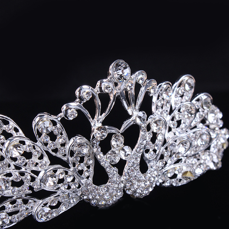 2016 Fashion Women Crowns Top Quality White Crystal Bridal Tiara Hair Jewelry Clearance New Wedding Accessories