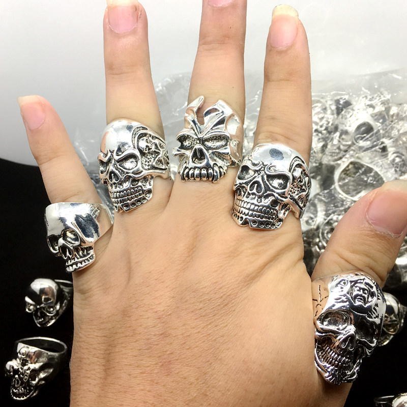 Whole 50pcs lot Gothic Big Skull Ring Bohemian Punk Vintage Antique Silver Mix Style Mens Fashion Jewelry Skeleton Ring Size 2261c