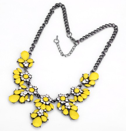 Wholesale-2015 New Fashion Bib Choker Necklace Fluorescence Yellow Colors Crystal Gem Flower Drop For Women Statement Necklace