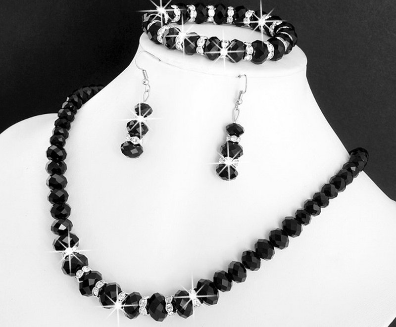 free wholesale 1 set of black glass beads necklace bracelet earrings suit fashion jewelry set
free wholesale 1 set of black glass beads necklace bracelet earrings suit fashion jewelry set