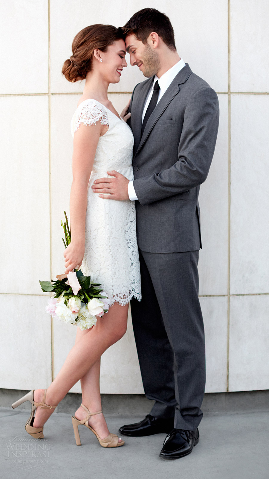 Chic 2016 New Arrival Full Lace Short Beach Wedding Dresses Cheap Capped Short Sleeve Bridal Gowns Casual Custom Made EN5108