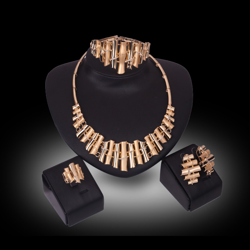 Necklace Earrings Bangle Ring Jewelry Set Fashion Luxury Rhinestone 18K Gold Plated Geometric Party Jewelry 4-Piece Set Wholesale JS181
Necklace Earrings Bangle Ring Jewelry Set Fashion Luxury Rhinestone 18K Gold Plated Geometric Party Jewelry 4-Piece Set Wholesale JS181
