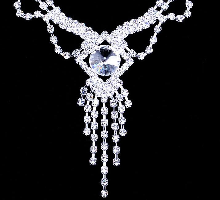 Four pcs jewelry set Crystal Wedding Crown Earrings Necklace Tiaras rings bracelet Accessories one set include four pcs HT123