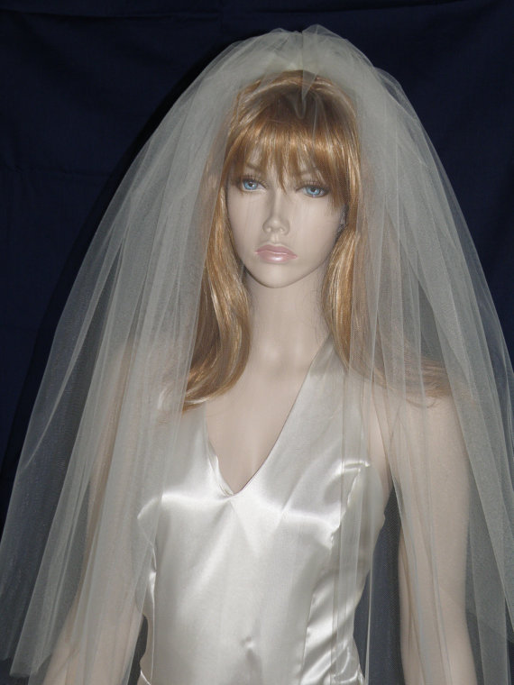 New Hot Fashion Real Image Cut Edge 2T With Comb Lvory White Elbow Wedding Veil Bridal Veils
New Hot Fashion Real Image Cut Edge 2T With Comb Lvory White Elbow Wedding Veil Bridal Veils