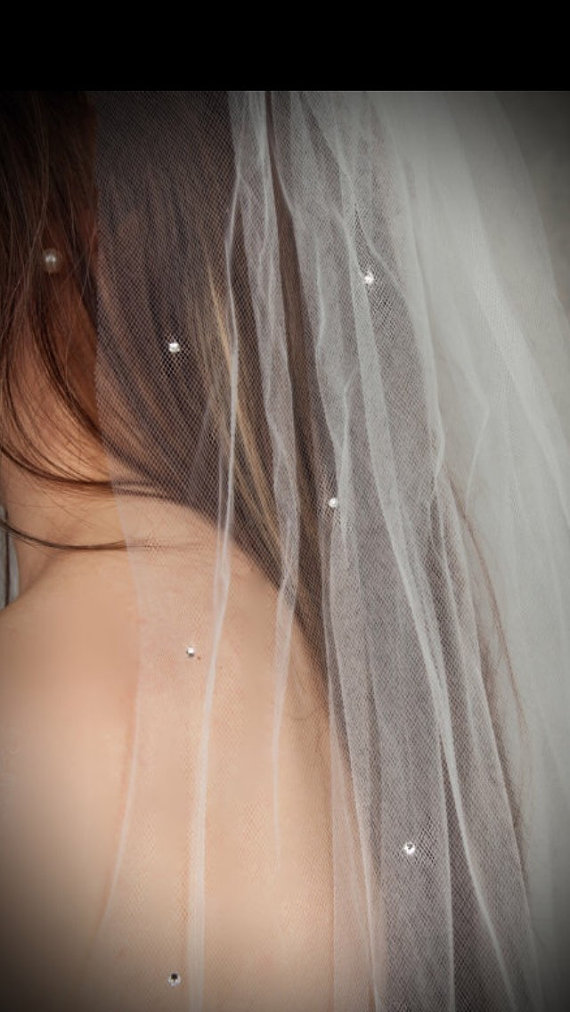 New Amazing TOP Crystal Free Shipping Stunning White/Ivory Wedding Veil 2 Tier Cathedral Bridal Veils Bride Long Veil With Comb High Quality