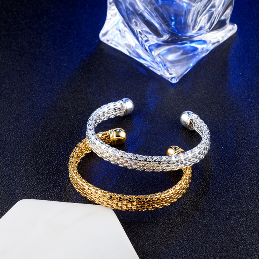 10pcs/lot hot gift factory price 925 silver charm bangle Burst knitting width 18K gold bracelet fashion jewelry 1831
10pcs/lot hot gift factory price 925 silver charm bangle Burst knitting width 18K gold bracelet fashion jewelry 1831
