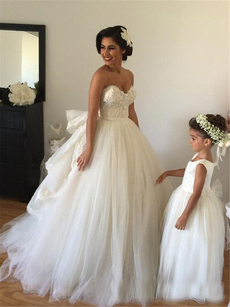 Off the Shoulder Wedding Dresses with Detachable Train Sweetheart Beaded Bodice Spring Wedding Gowns Vintage Ball Gown Wedding Dress, White
Off the Shoulder Wedding Dresses with Detachable Train Sweetheart Beaded Bodice Spring Wedding Gowns Vintage Ball Gown Wedding Dress, White