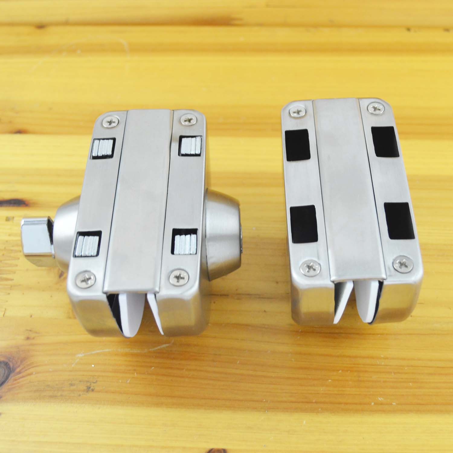 GD03SS Glass Door Lock Stainless Steel without Hole Bidirectional Unlock Key - Knob Frameless Glass Door