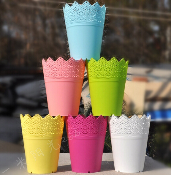 Candy colorful crown shaped flower pot hollow plastic pots lace of fresh flower plants in pot
Candy colorful crown shaped flower pot hollow plastic pots lace of fresh flower plants in pot
