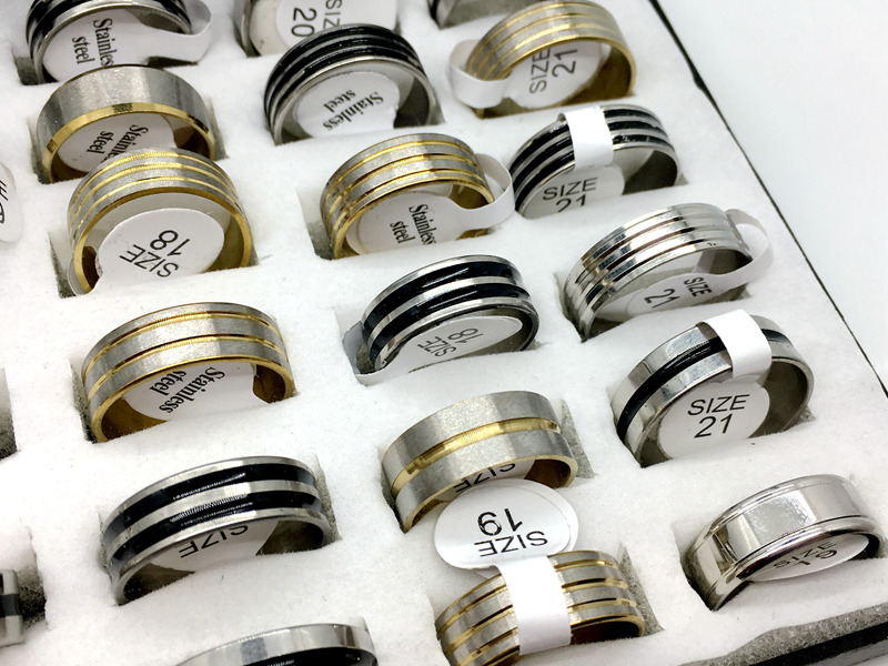 50pcs Mix Silver Black Golden Stainless Steel Fashion Mens Women Jewelry Ring Wedding Party Gift Rings Wholesale Lots
50pcs Mix Silver Black Golden Stainless Steel Fashion Mens Women Jewelry Ring Wedding Party Gift Rings Wholesale Lots