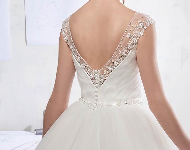 Ivory Ball Gown Wedding dresses vestido de novia Stunning Bridal Gowns Sheer with Beading Applique Bridal Gowns Custom Made Plus Size