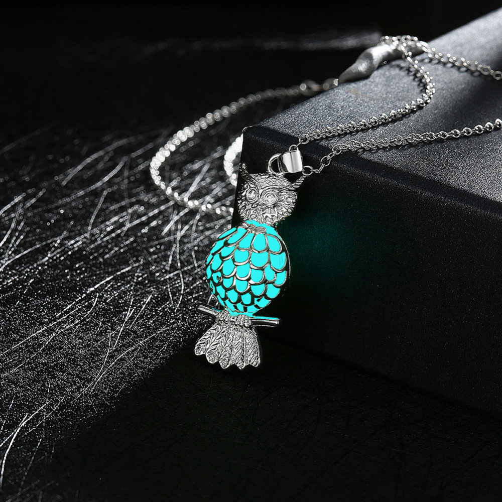 3 colors European Style Luminous Owl Pendant Necklaces Wholesale Glow In Dark Necklaces For Women Men Owl Design Luminous Gemstone Jewelry