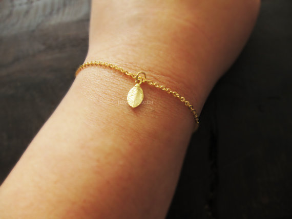 5PCS New Small Tiny Tree Leaf Bracelet Simple Fallen Leaf Bracelet Cute Nature Leaf Bracelets for Ladies Women Gift
5PCS New Small Tiny Tree Leaf Bracelet Simple Fallen Leaf Bracelet Cute Nature Leaf Bracelets for Ladies Women Gift