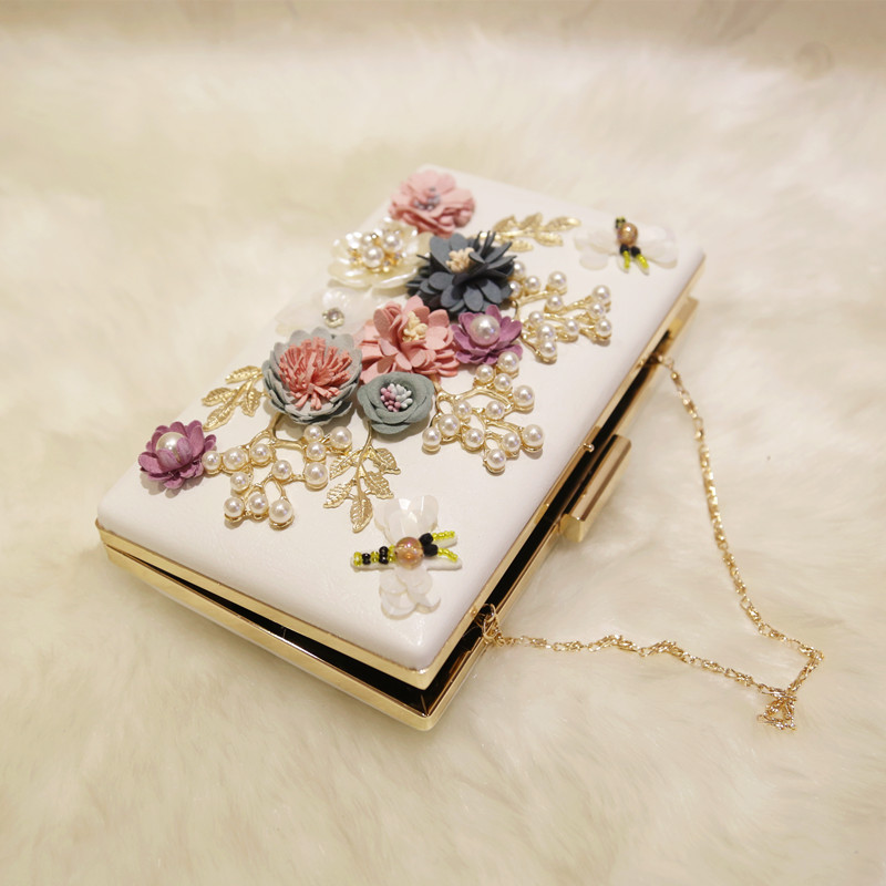 Fashion Pearls Bridal Hand Bags With Flowers Dragonfly Clutches For Wedding Jewelry Prom Evening Party Bag 20CM*15CM
